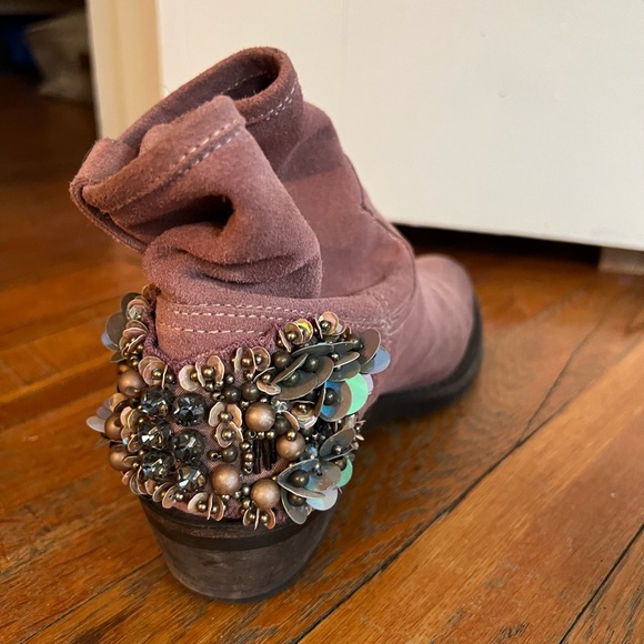 Pink leather booties with gems on heel. Size 6. - Picture 6 of 7